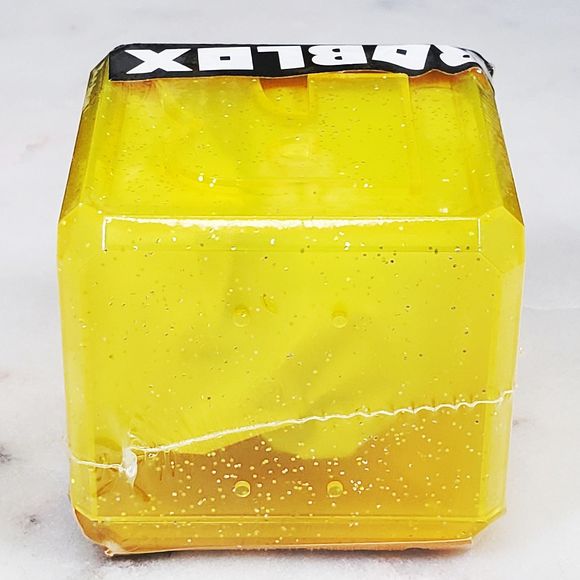 ROBLOX Series 7 Mystery Blind Box Sealed Celebrity Figure Series Yellow Variant - Picture 8 of 8